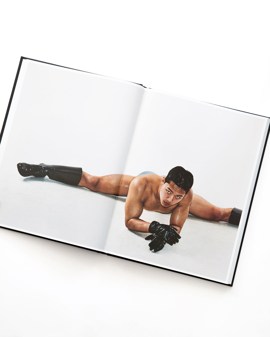 Mon Kim - Nowboyz 8 BLACK LEATHER : RISTO VELKOV – 10 BOOKS 10 COLORS